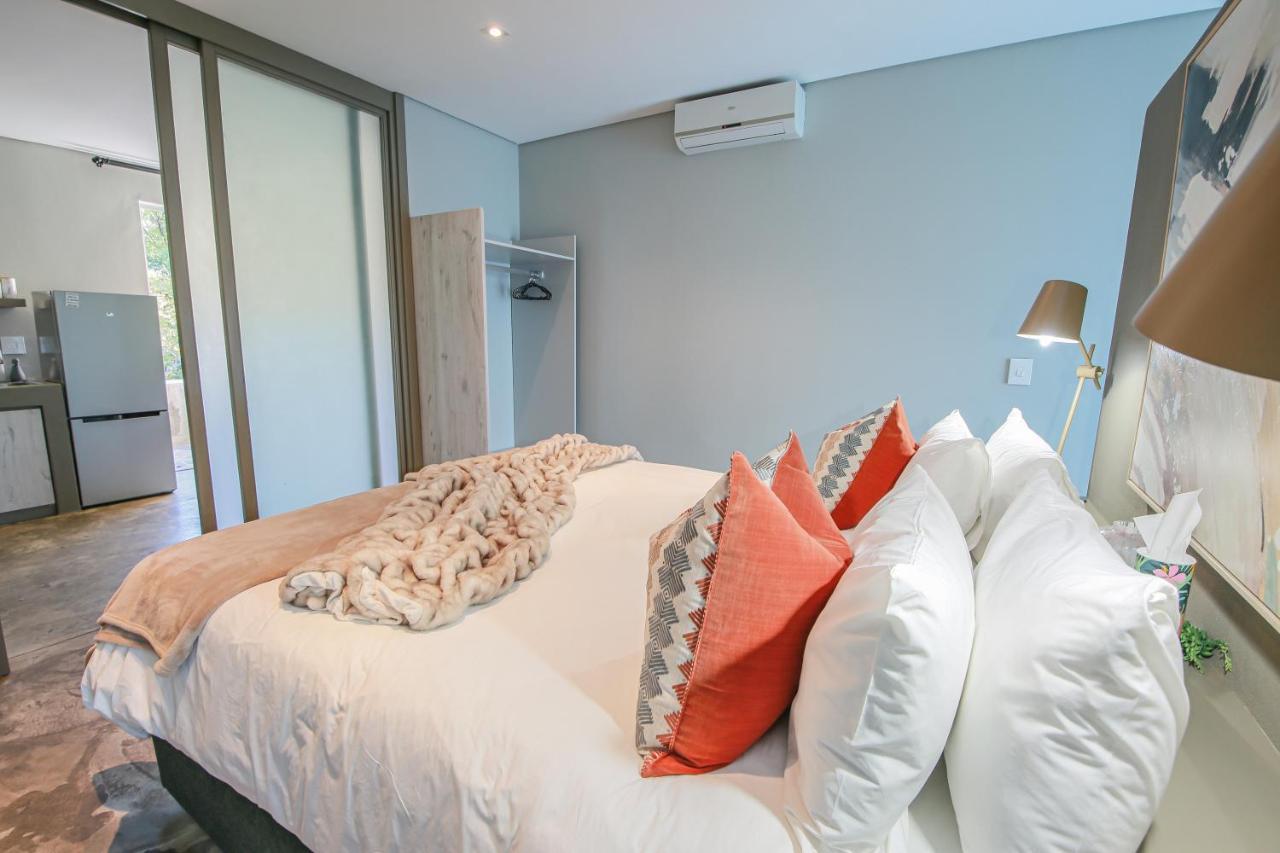 Suite 9 The Village Windhoek Bagian luar foto