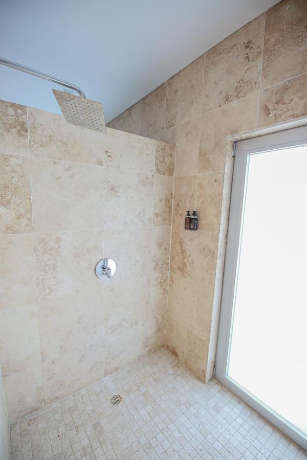 Suite 9 The Village Windhoek Bagian luar foto