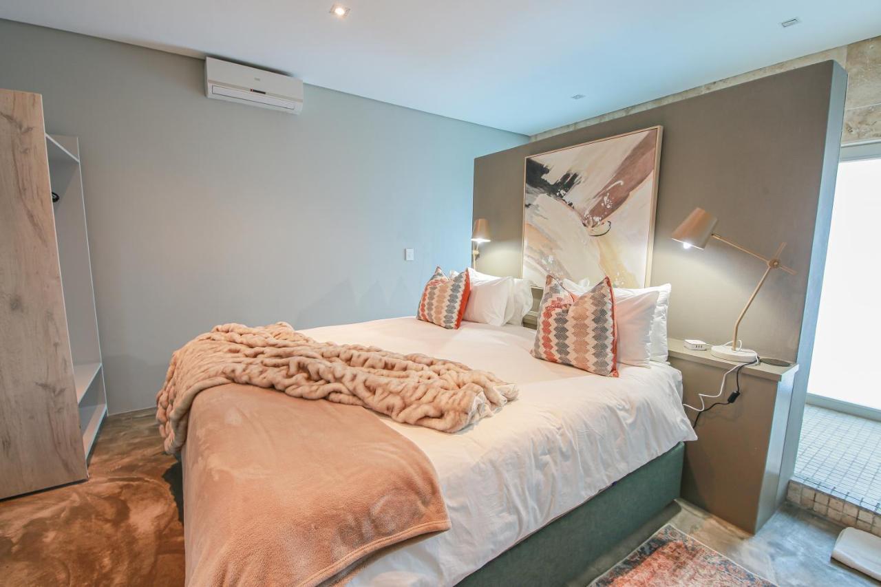 Suite 9 The Village Windhoek Bagian luar foto