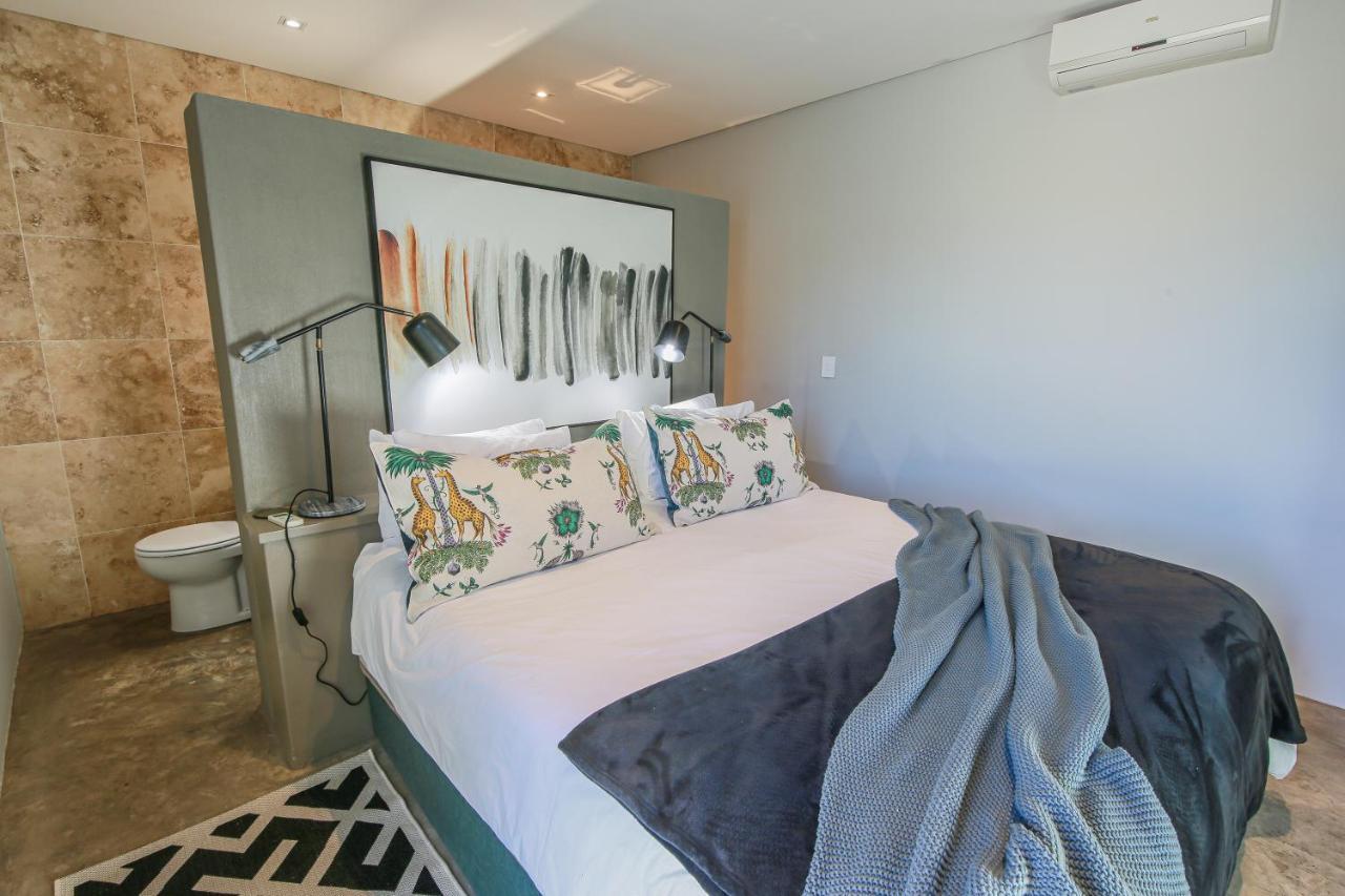 Suite 9 The Village Windhoek Bagian luar foto