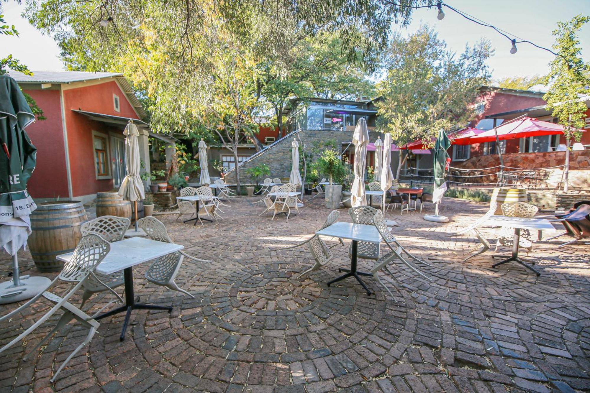 Suite 9 The Village Windhoek Bagian luar foto