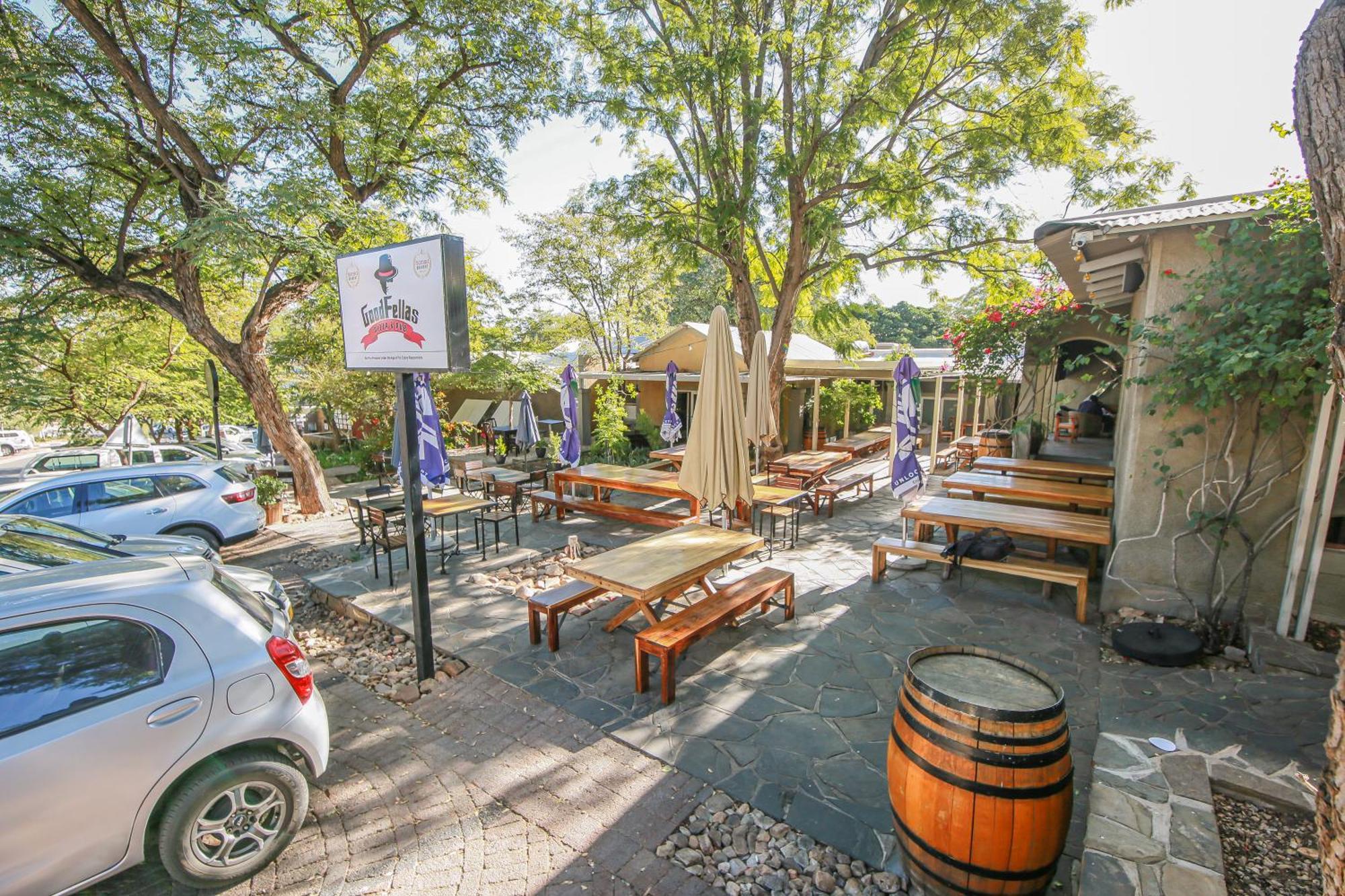 Suite 9 The Village Windhoek Bagian luar foto