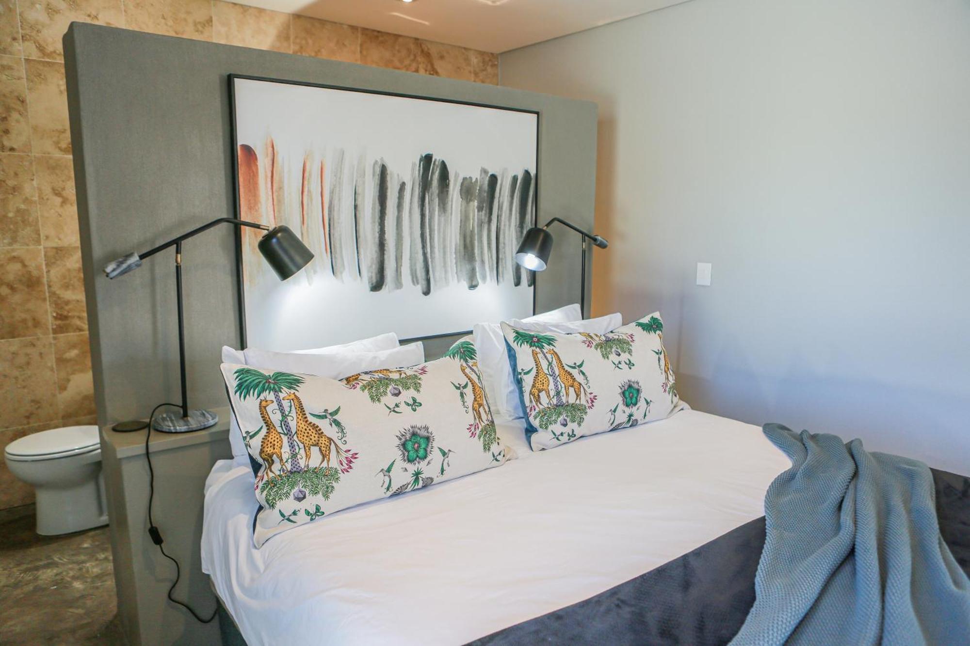 Suite 9 The Village Windhoek Bagian luar foto